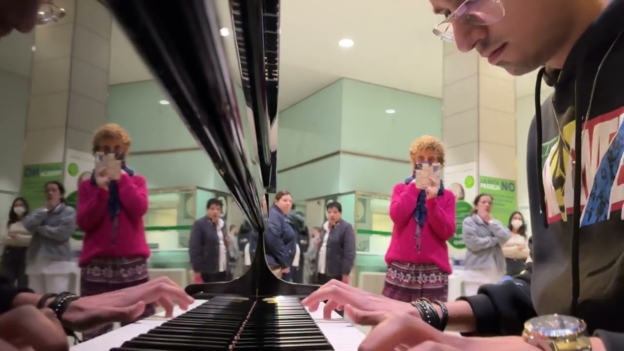 Serene ‘River Flows in You’ on Hospital Piano | Yiruma