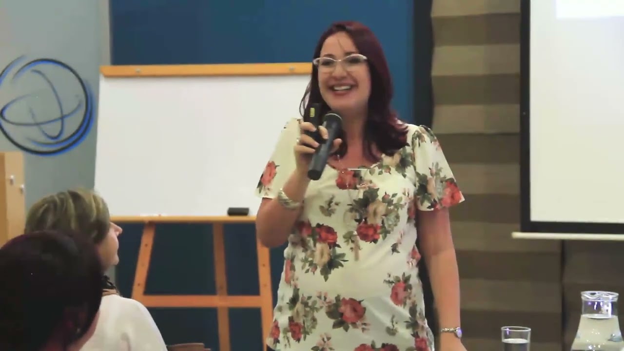 Conferencia Mi forma de decir Te Amo, los cinco lenguajes del Amor.