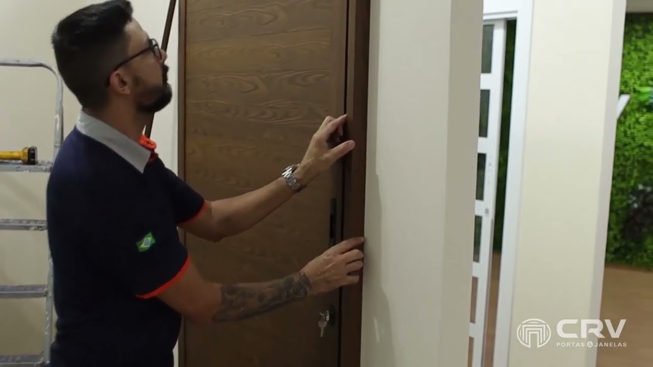 Instalação Porta Suspensa em Aluminio CRV Esquadrias