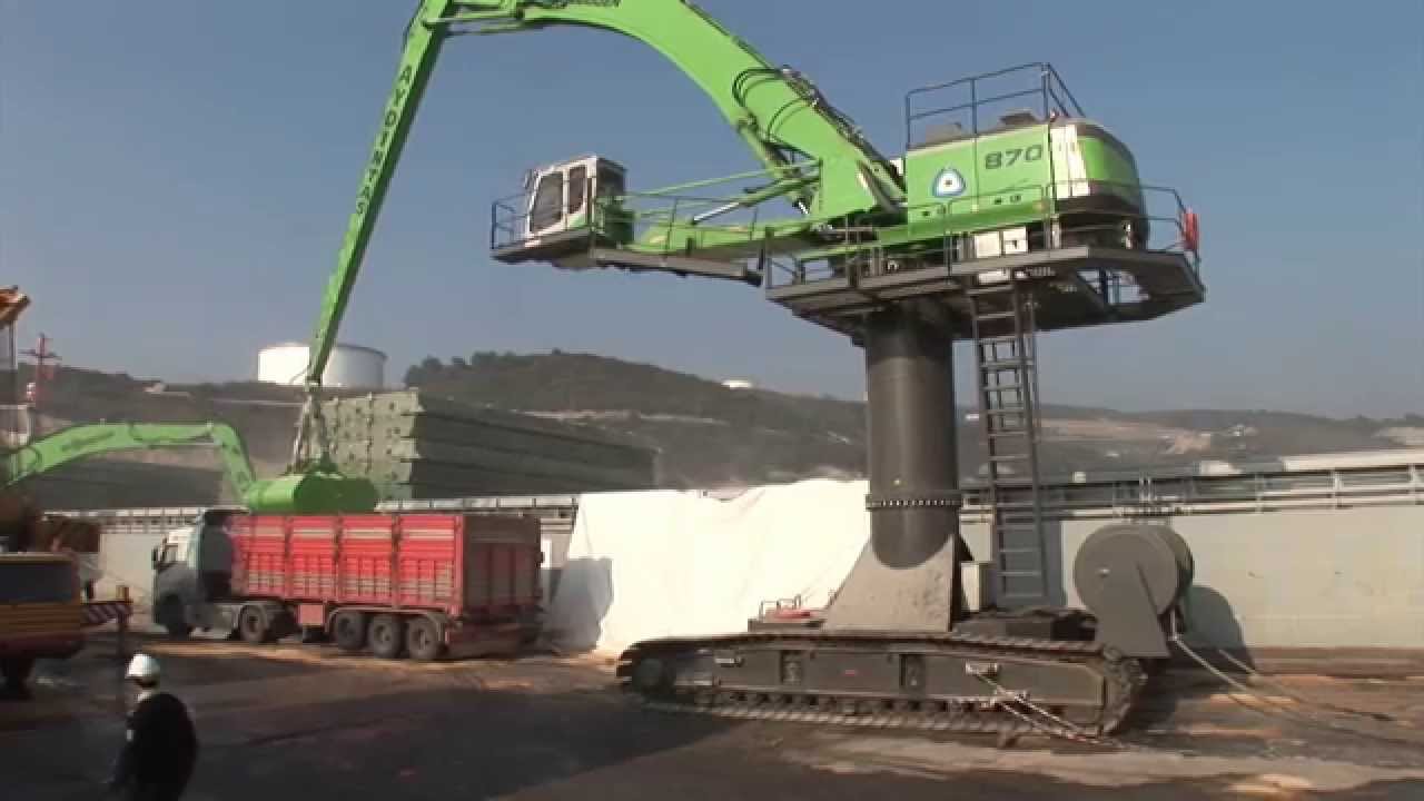 SENNEBOGEN - Port Handling: 870 Crawler Material Handler Electro loading trucks in Turkey