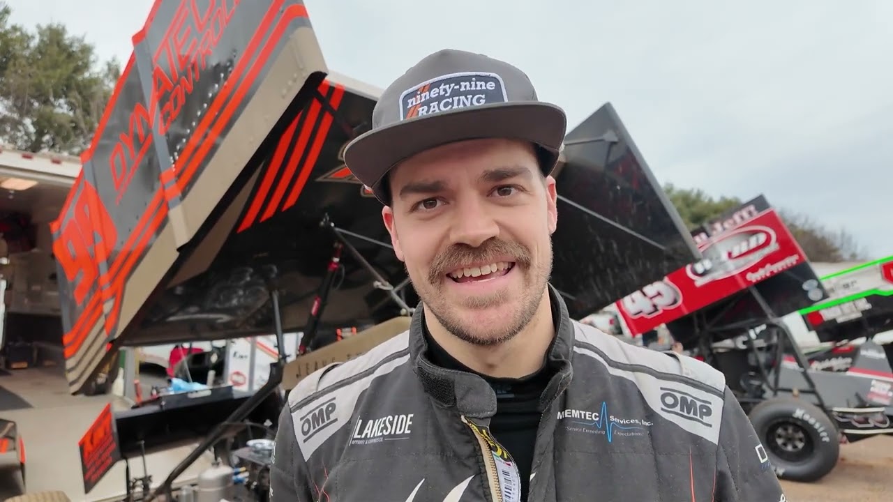 Кайл Муди обсуждает второе место, занятое им в воскресенье на трассе Lincoln Speedway.