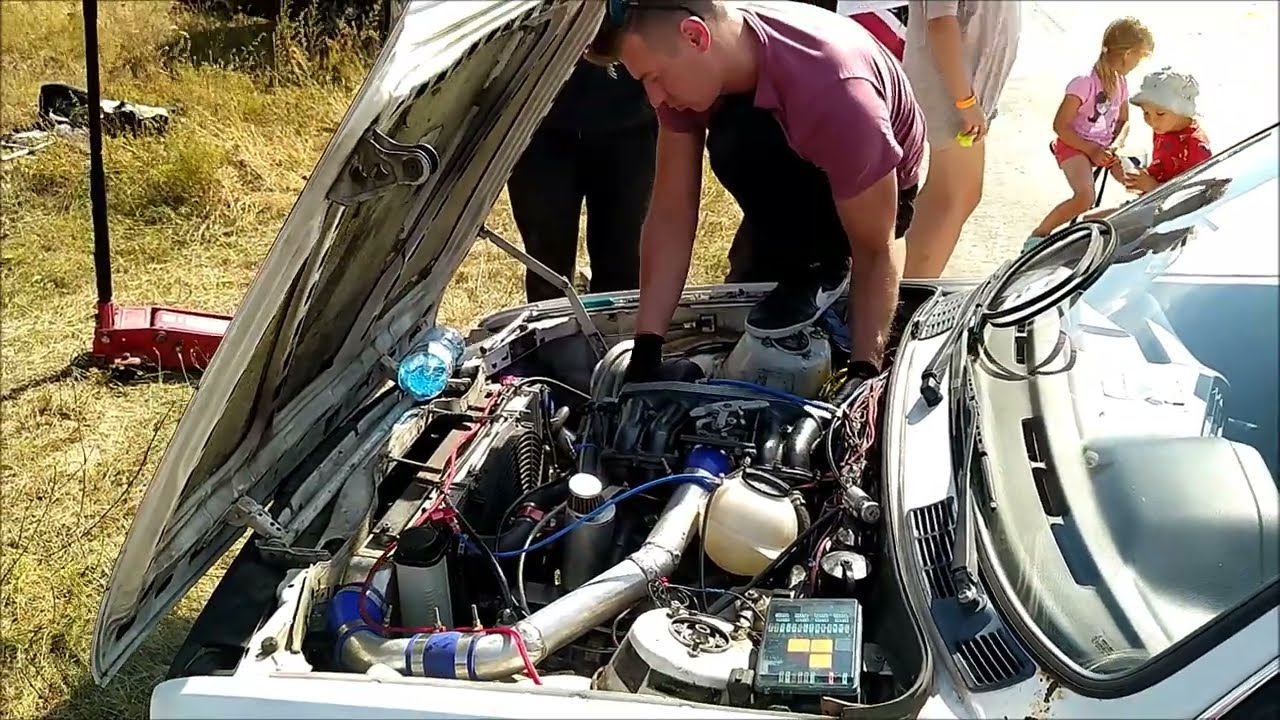 BMW E30 318 Turbo 1/2 Mile 239kmh, E28 518 Turbo 1/2 Mile 191kmh