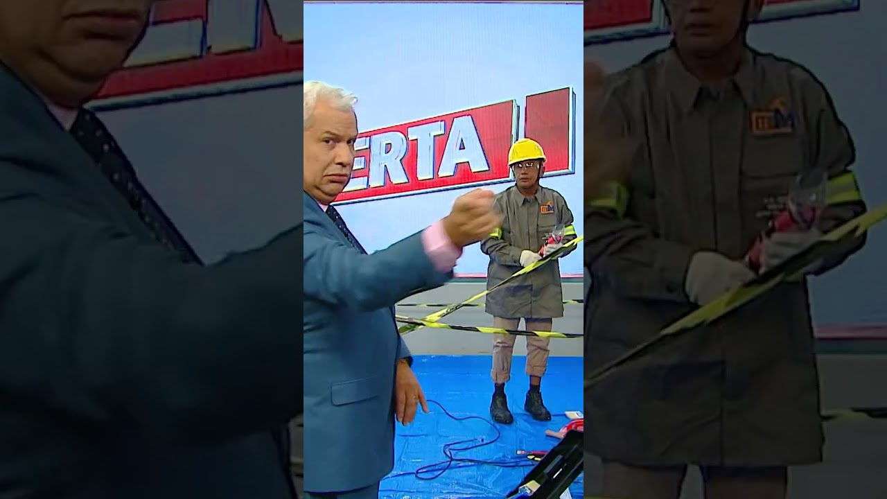 SIK&Ecirc;RA &Eacute; INTERROMPIDO POR PEDREIROS | #shorts