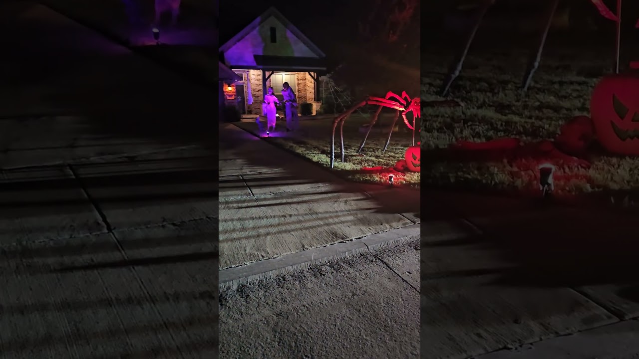 HALOWEEN DECORATIONS!