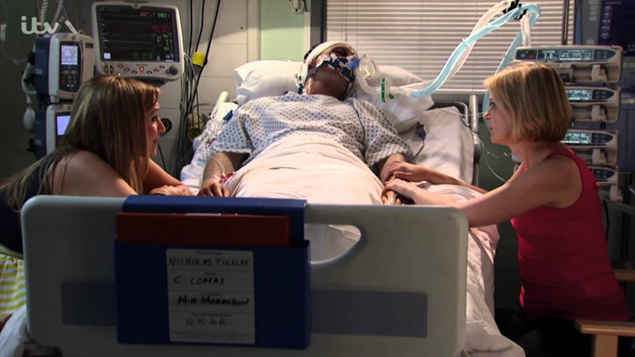 Coronation Street - Nick Brings Leanne & Eva Together