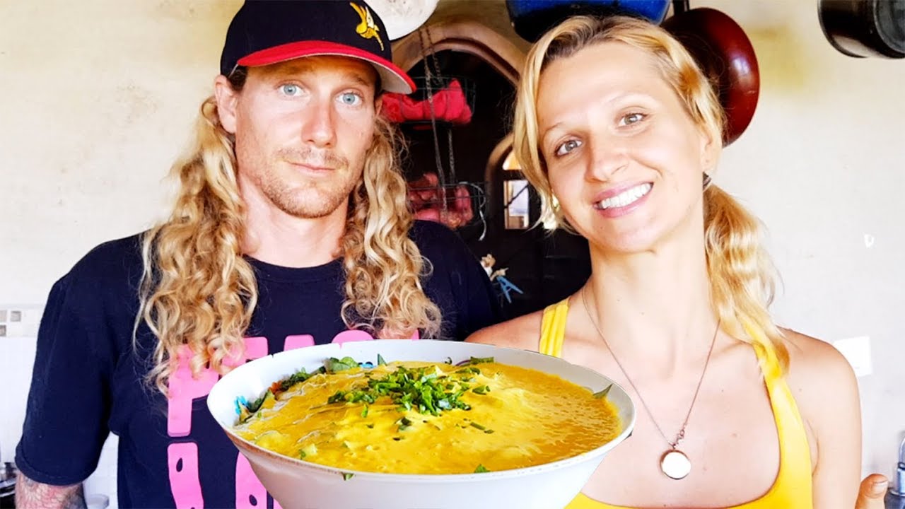 BEST Raw Vegan Curry Recipe ➤ Mango Kale Coconut Bliss
