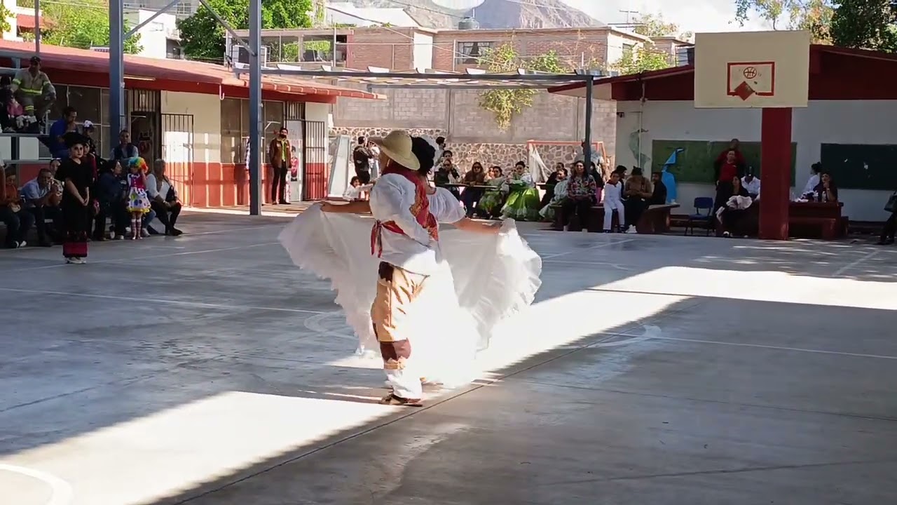 Un atardecer en Chiapas, escuela primaria Alejandro C. Iberri