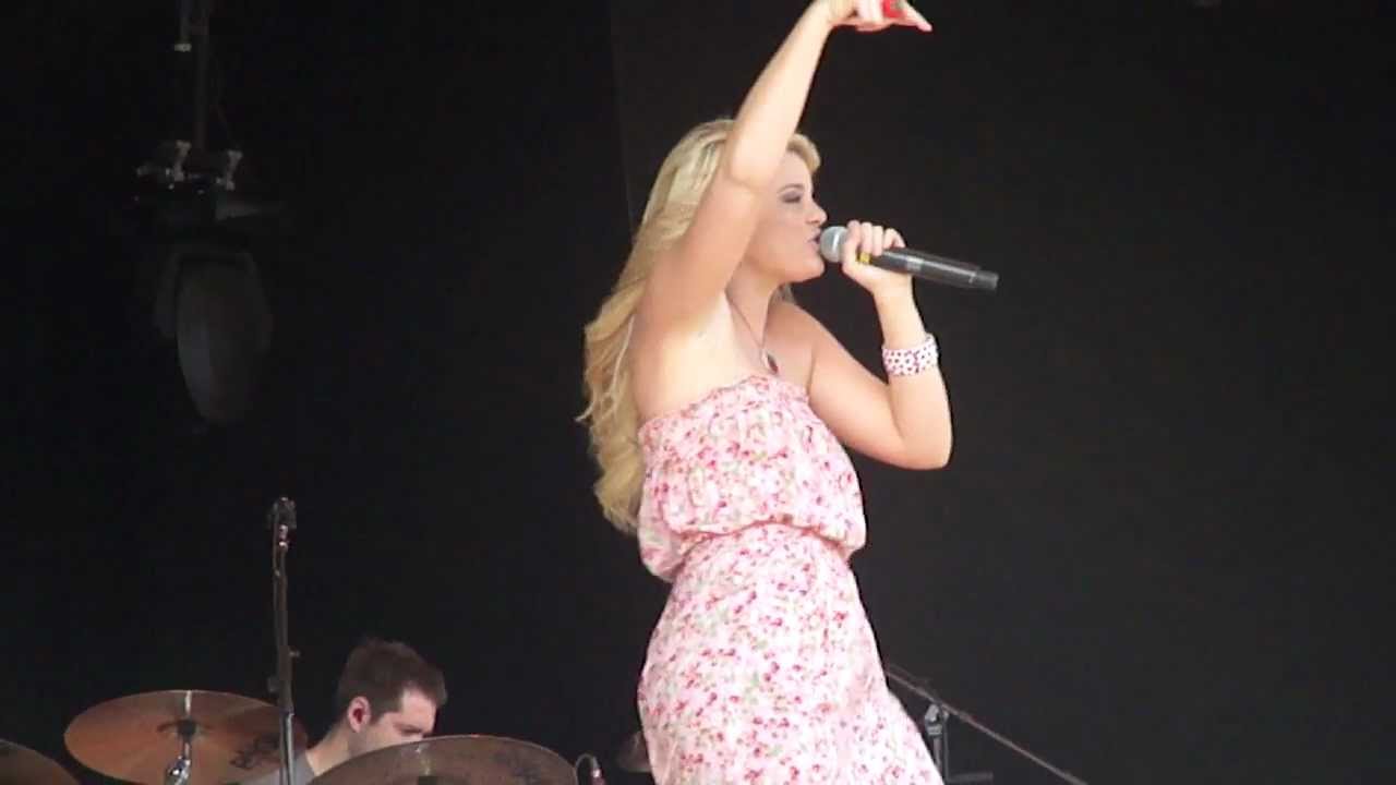 Dirt Road Prayer - Lauren Alaina - Strawberry Festival