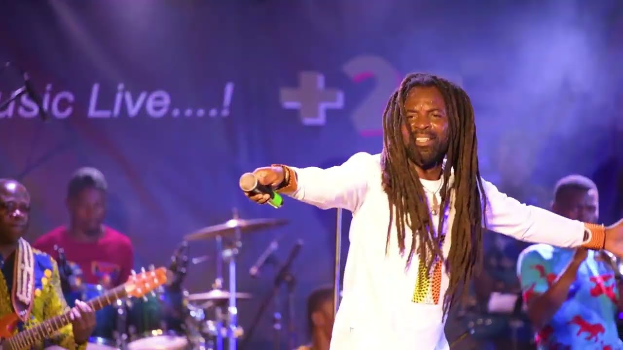 Rocky Dawuni 