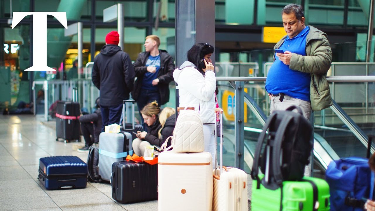 LIVE: Heathrow airport in chaos as hundreds of flights cancelled