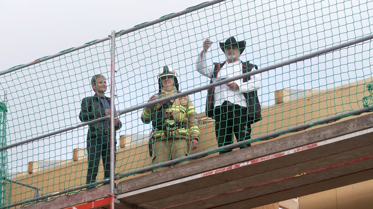 Richtfest für Feuerwehr-Wache in Schwerin