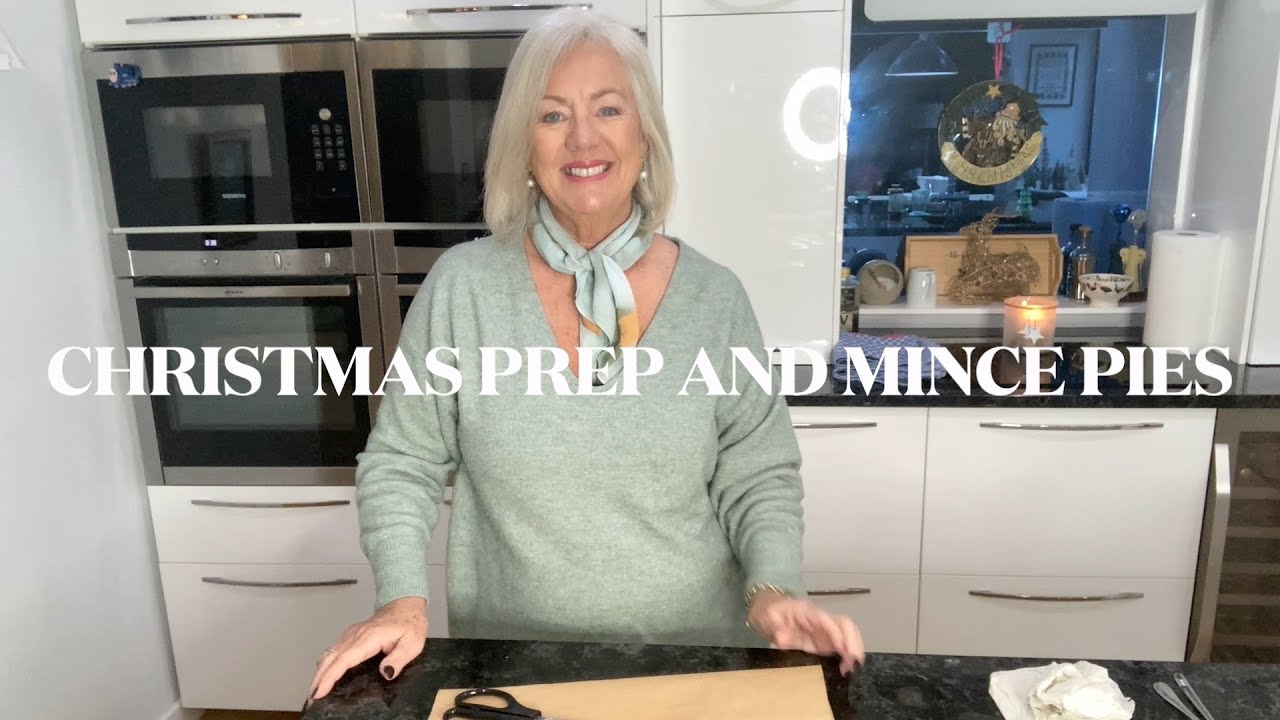 Christmas mince pies and Christmas tips for cooking and instructions for the make ahead prepped food