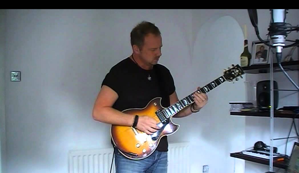 DAVE DAY UK ,HEAD ON (live take) Yamaha SG2000 1976