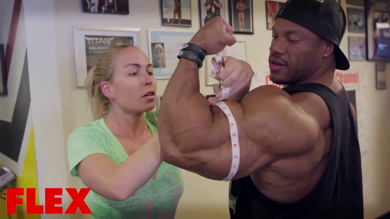 TOP BODYBUILDERS MEASURING THEIR ARMS !!! ( PHIL HEATH, RONNIE COLEMAN, JAY CUTLER, RICH P