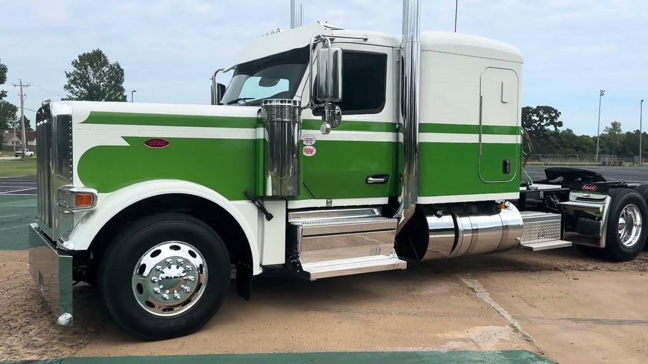 FOR SALE 2026 Peterbilt 589 Flat Top Seminole Paint Scheme 605/2050 Cummins 18 Speed 918-808-5638