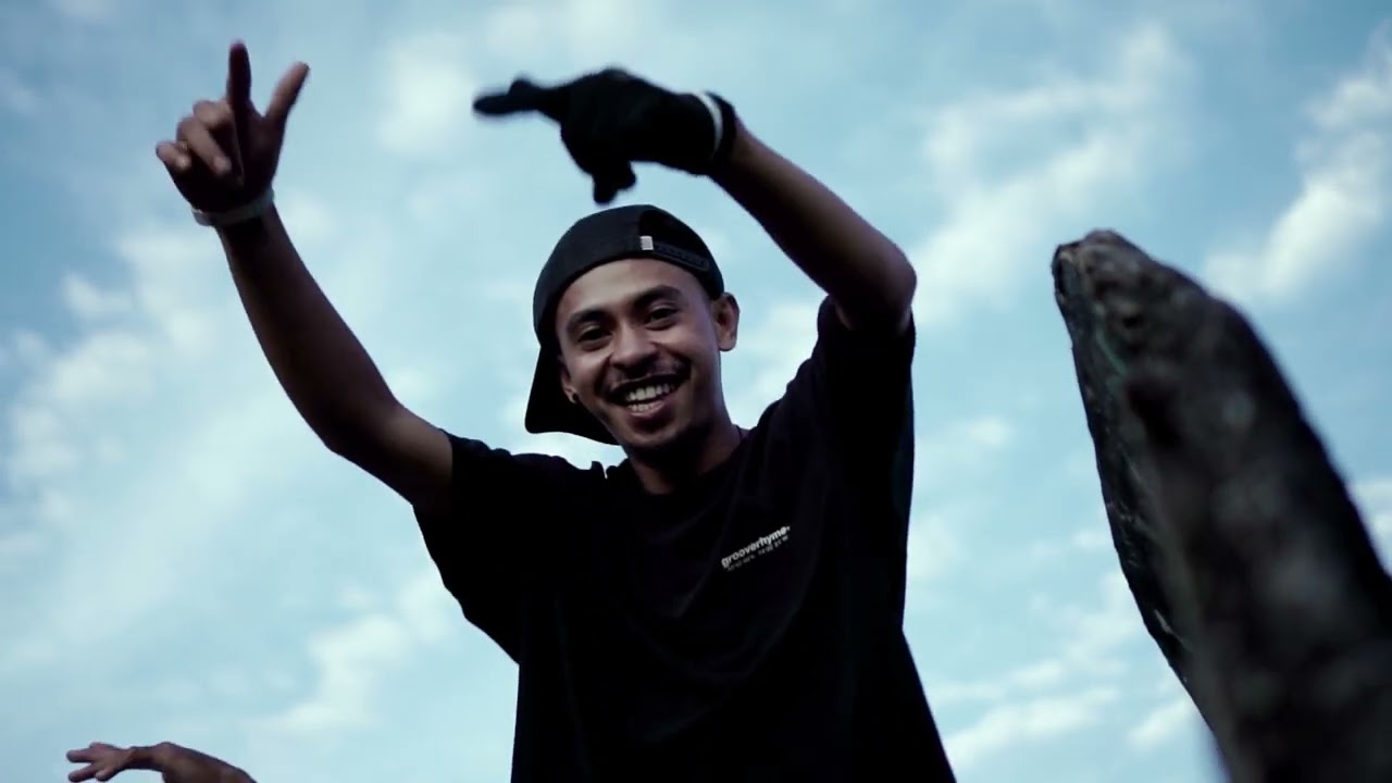Tahan Pass - Murock (Oficial Music Video)