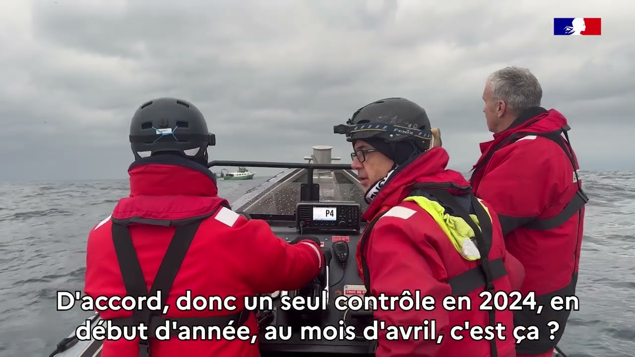 Métier de la mer - Contrôleur des pêches  et de l'environnement marin