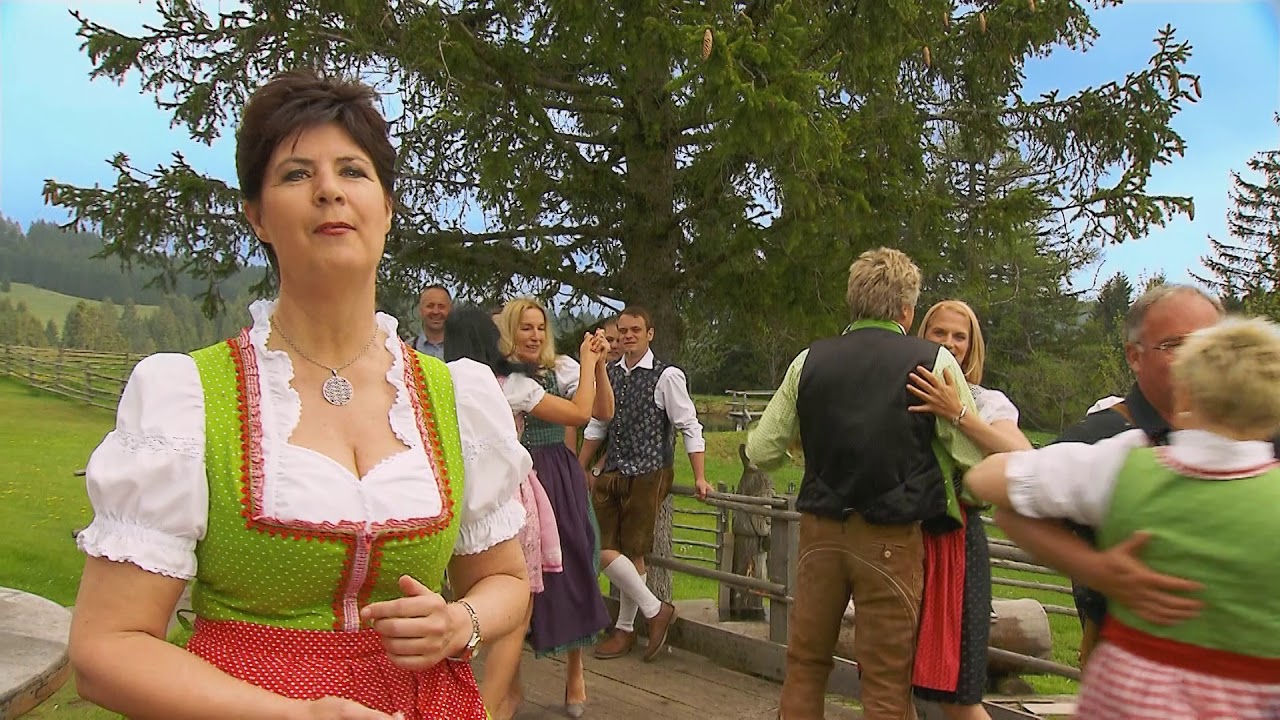 Petra B&ouml;ck Sommer Sonne Dirndlgwand (Offizielles Video)