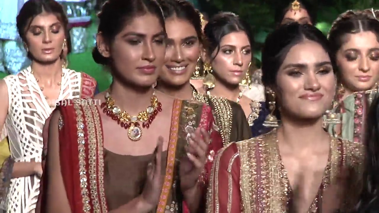 PFDC L`Oreal Paris Bridal Week 2019| Nida Azwer Collection #PLBW19 @PFDC