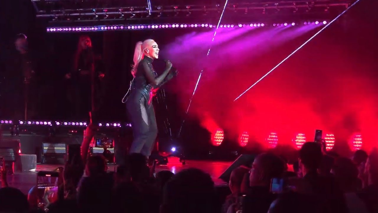 Mónica Naranjo - El amor coloca (En vivo CDMX) #30aniversario