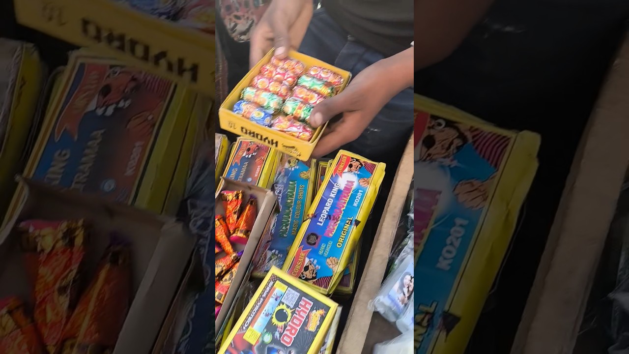 Cheapest Crackers Market in Delhi 🎆 | Sadar Bazar Patri Market | Wholesale Fireworks 2025 