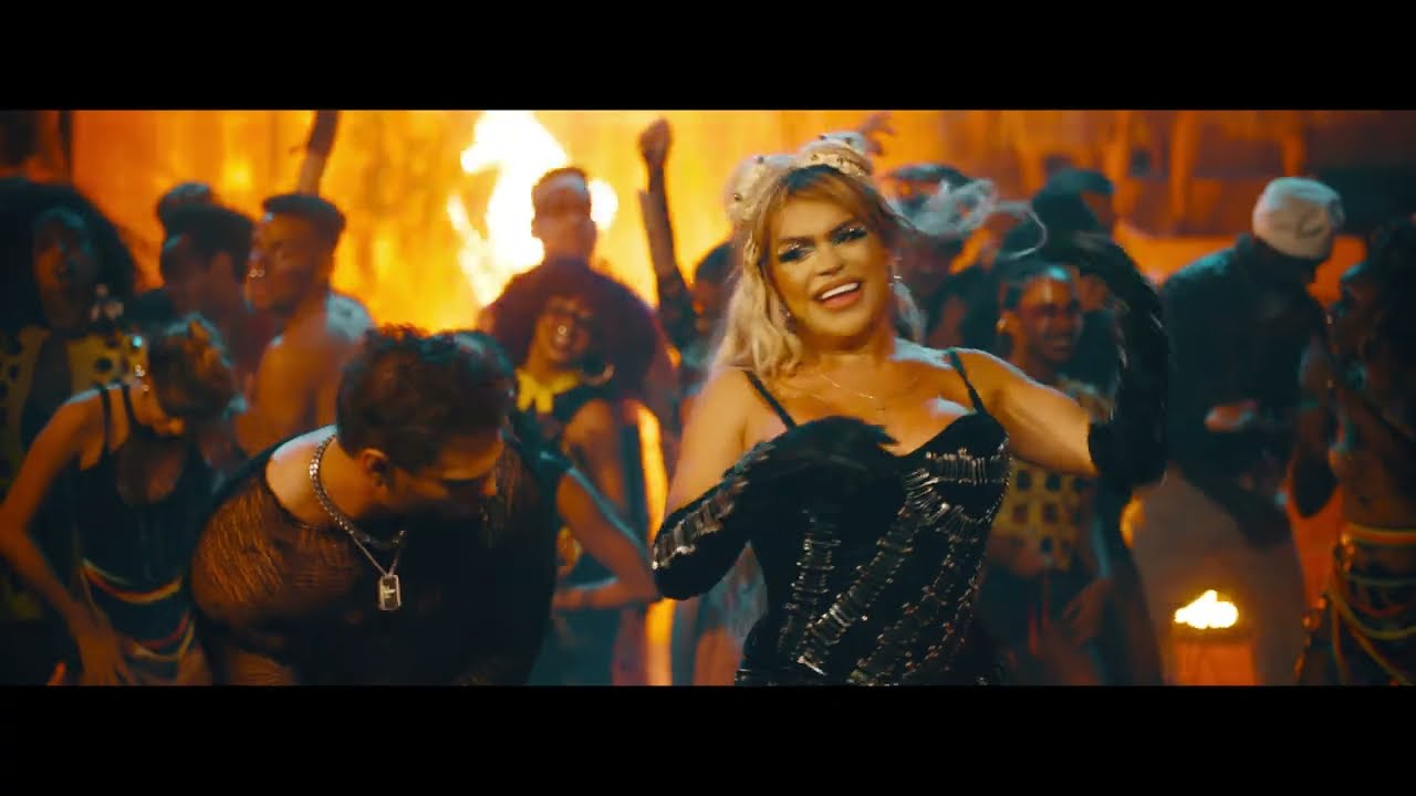 Wendy Guevara  &  Nicola Porcella -SACUDE (Video Oficial)