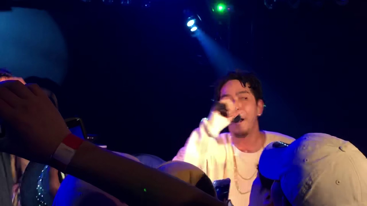 唾奇