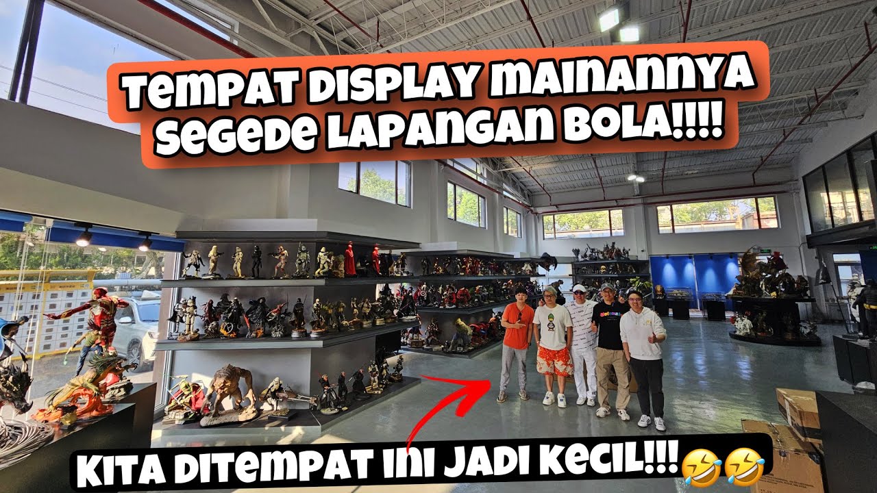INTIP RUMAH KOLEKTOR NO 1 DI DUNIA! DISPLAY ROOM NYA SEGEDE LAPANGAN SEPAK BOLA MAN!!