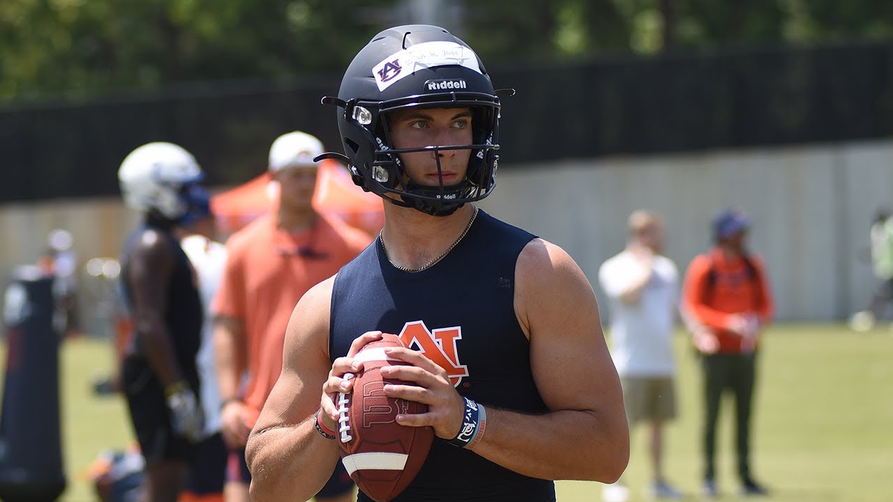 QB commit Walker White throwing during Auburn's Elite Camp