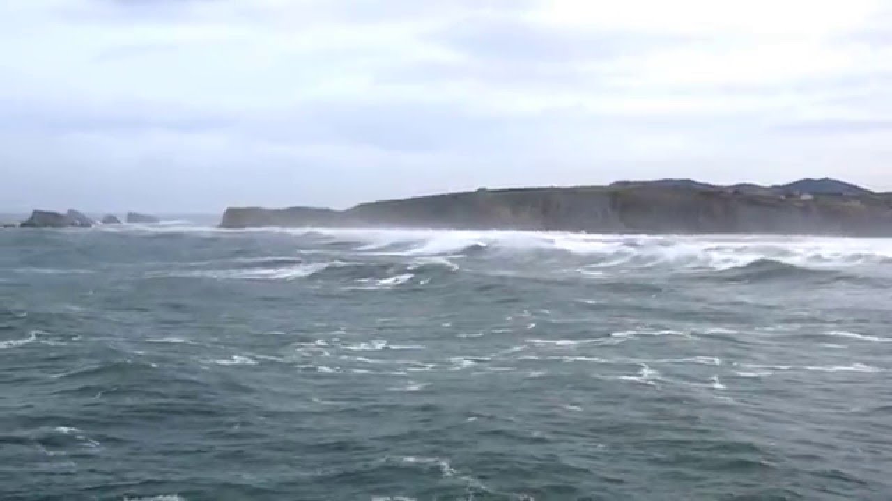 Temporal en el mar Suances (Cantabria) 2016
