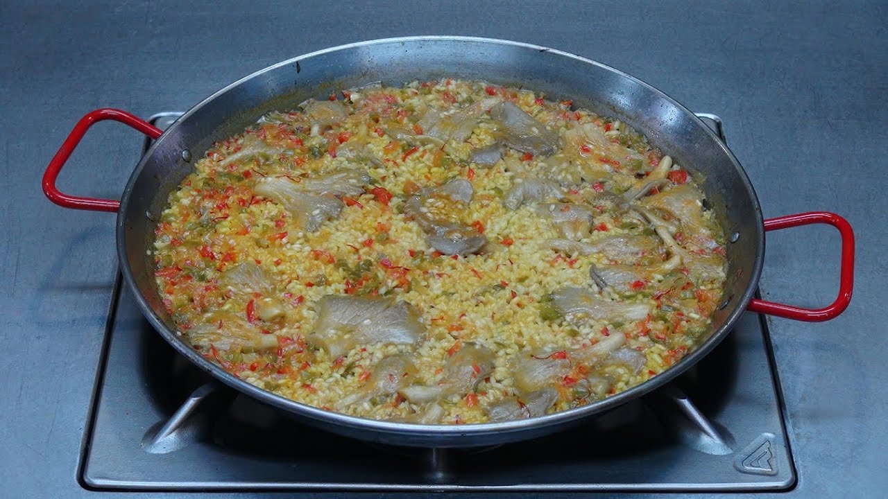 ARROZ DE SETAS EN PAELLA