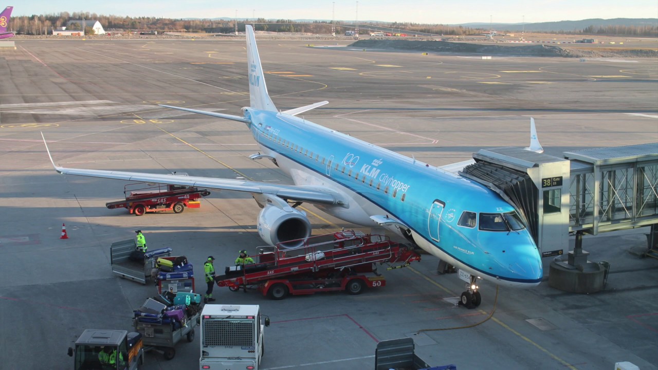 KLM Cityhopper ERJ-190 Amsterdam Schiphol - Oslo Safety, Takeoff, Inflight, Landing