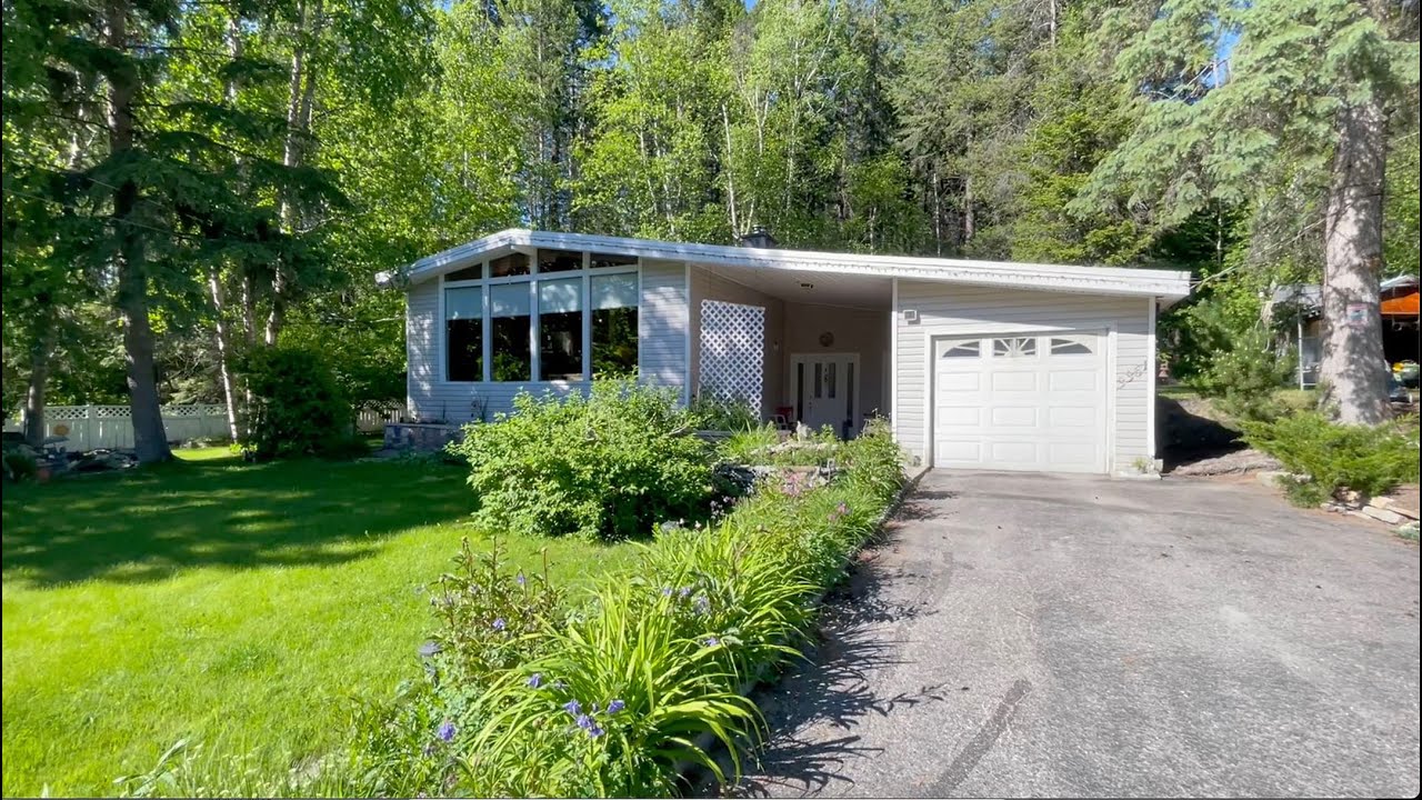 3361 & 3365 Highway 95 Parson BC