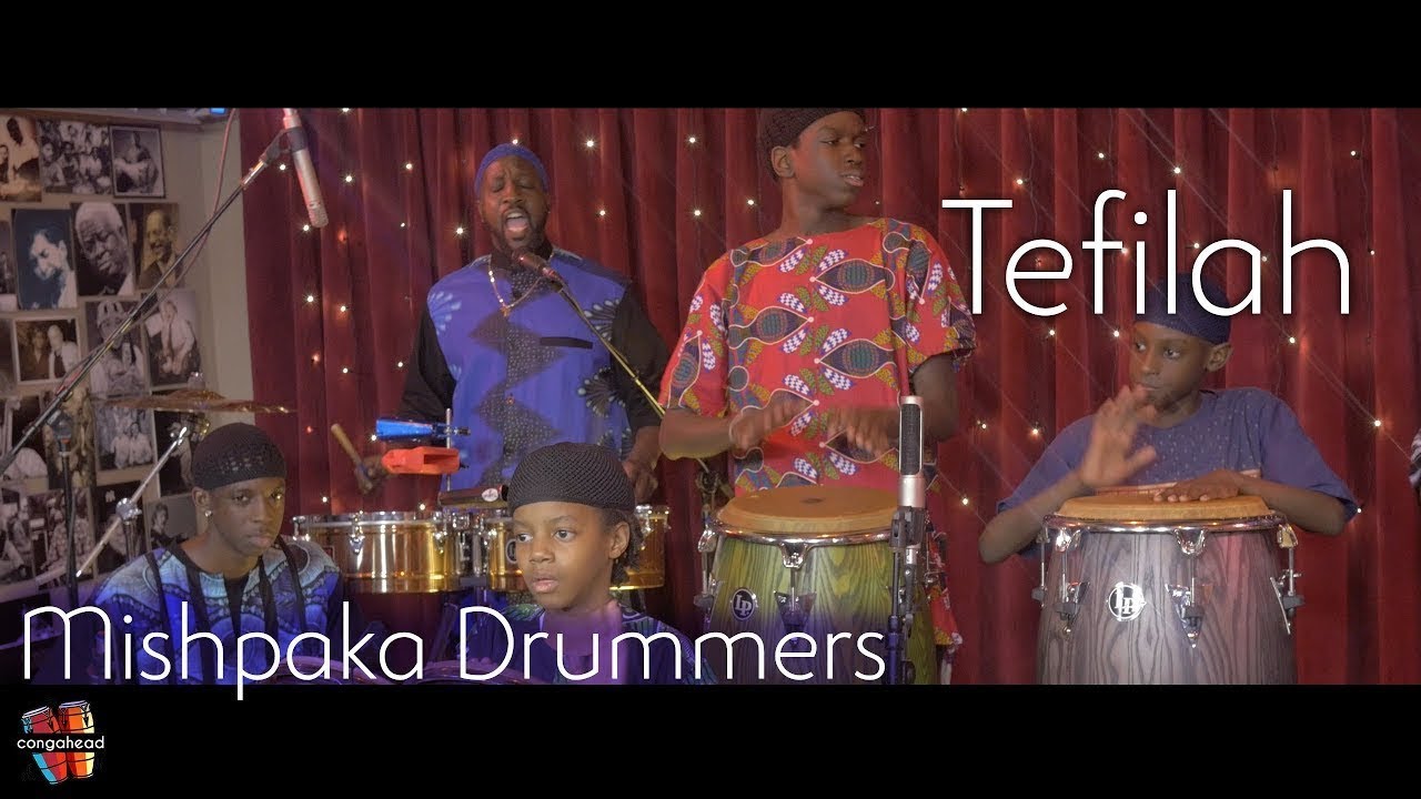 Mishpaka Drummers performs Tefilah