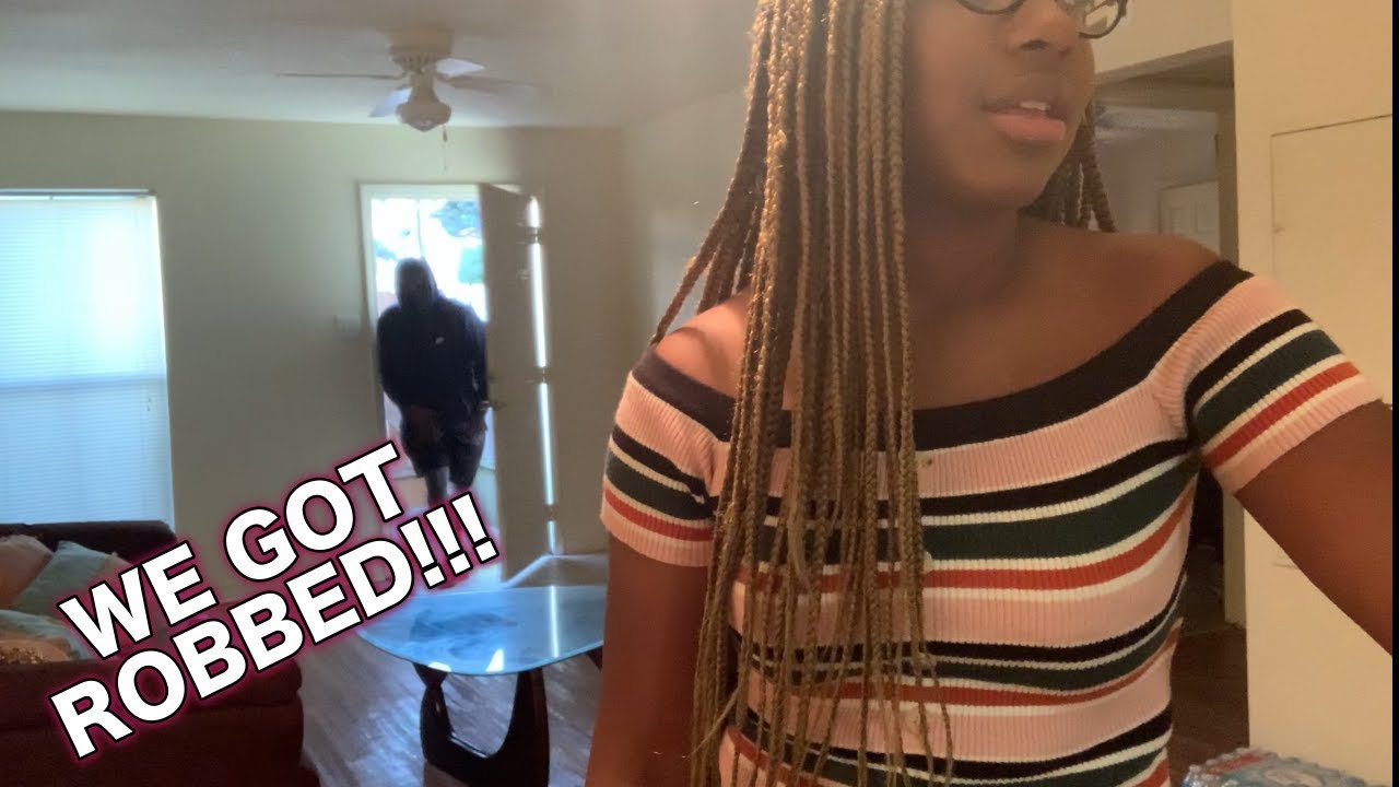 ROBBERY PRANK ON GIRLFRIEND *she almost cried*