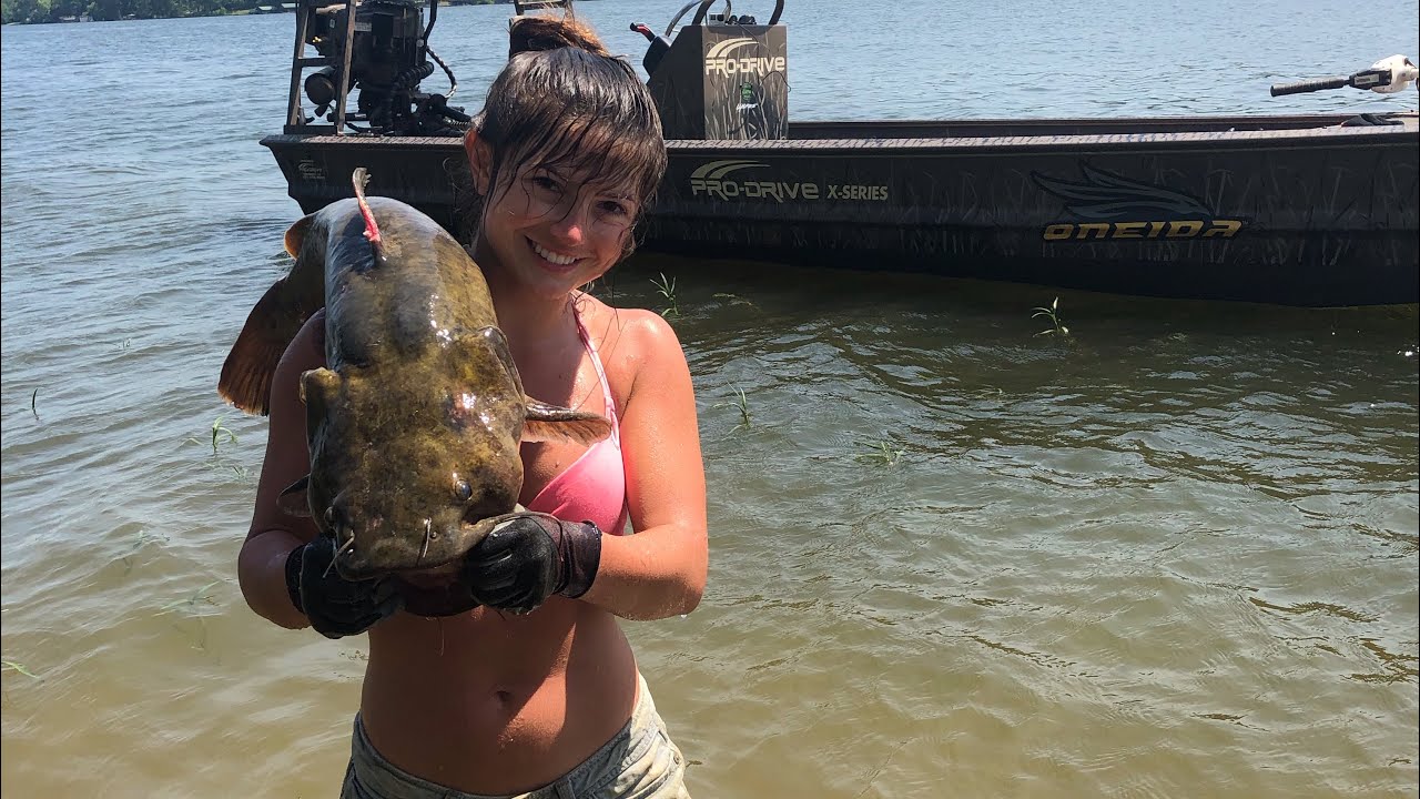 CATFISH NOODLING: A Short Day on the Lake with Drew Haas
