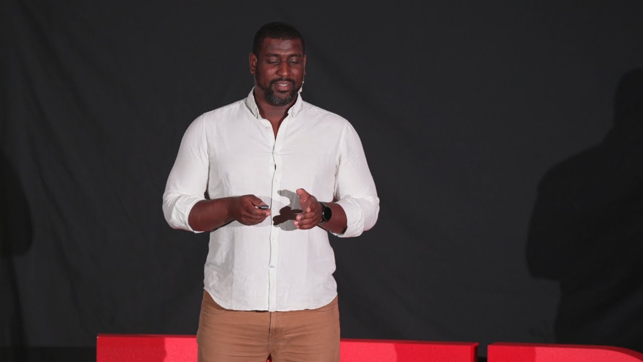 Impact of accessible science education | Ant&oacute;nio Santos & Benilde Pondeca | TEDxNoVA