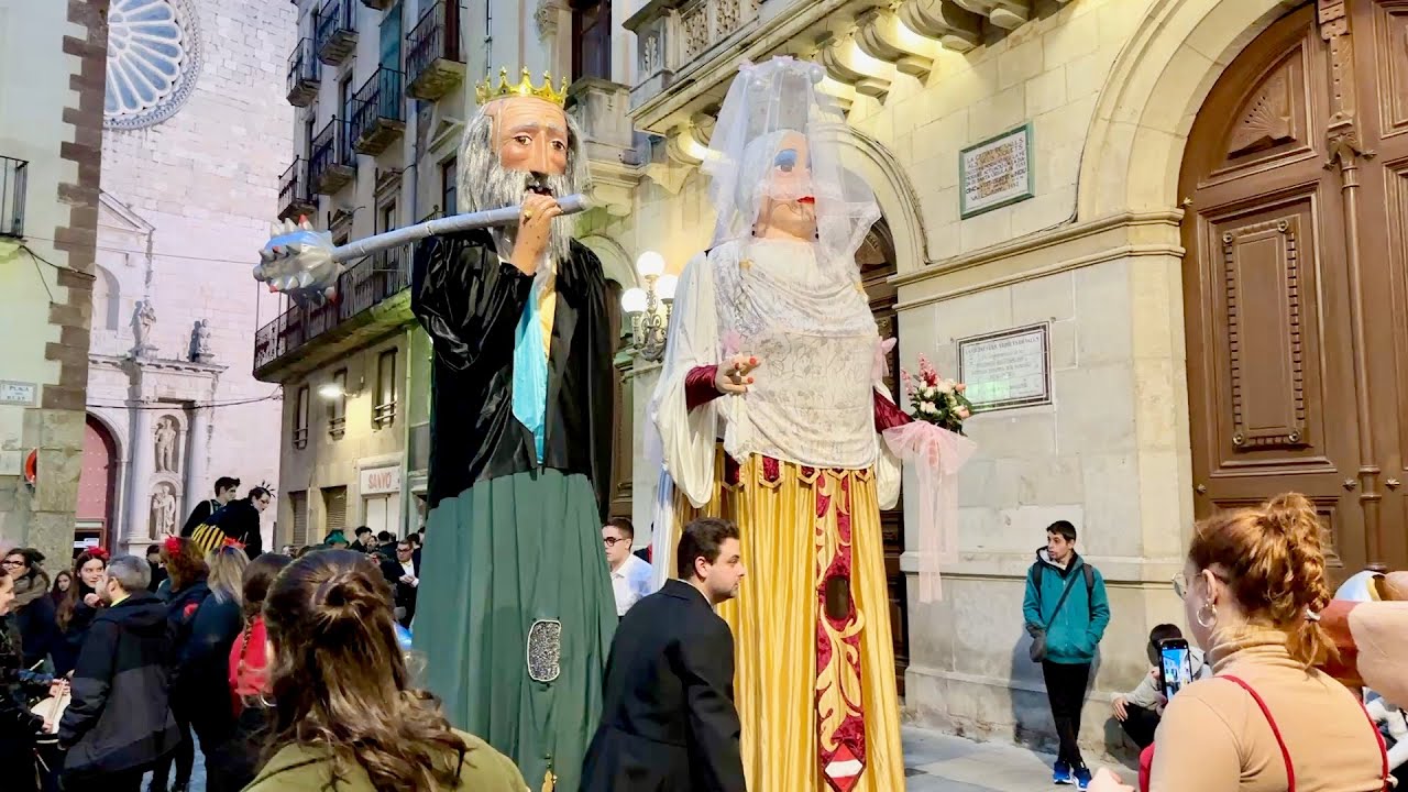 RUA de CARNAVAL amb el Moixó Foguer, els Gegants de Carnaval, l’Àliga Plomada, Mascarada de la UAF