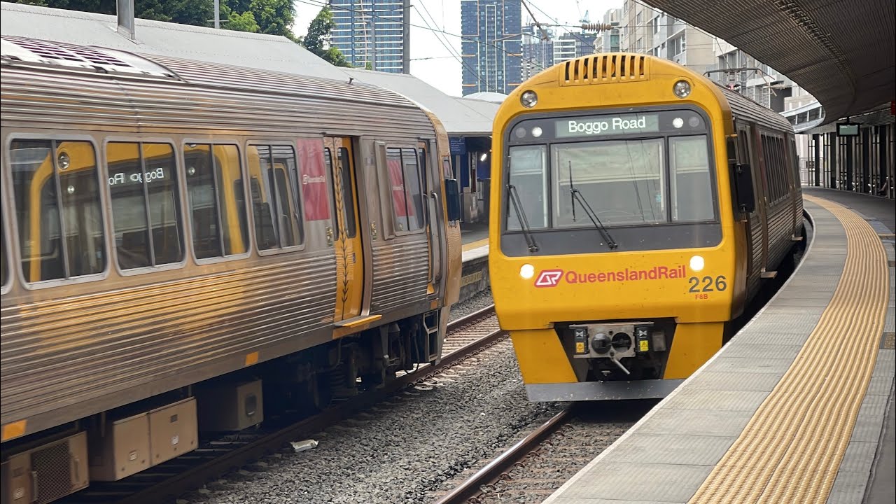Trains at Roma Street and South Bank with western line closures and GC line station updates.