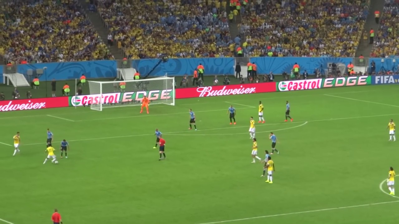 Gol de James contra Uruguay
