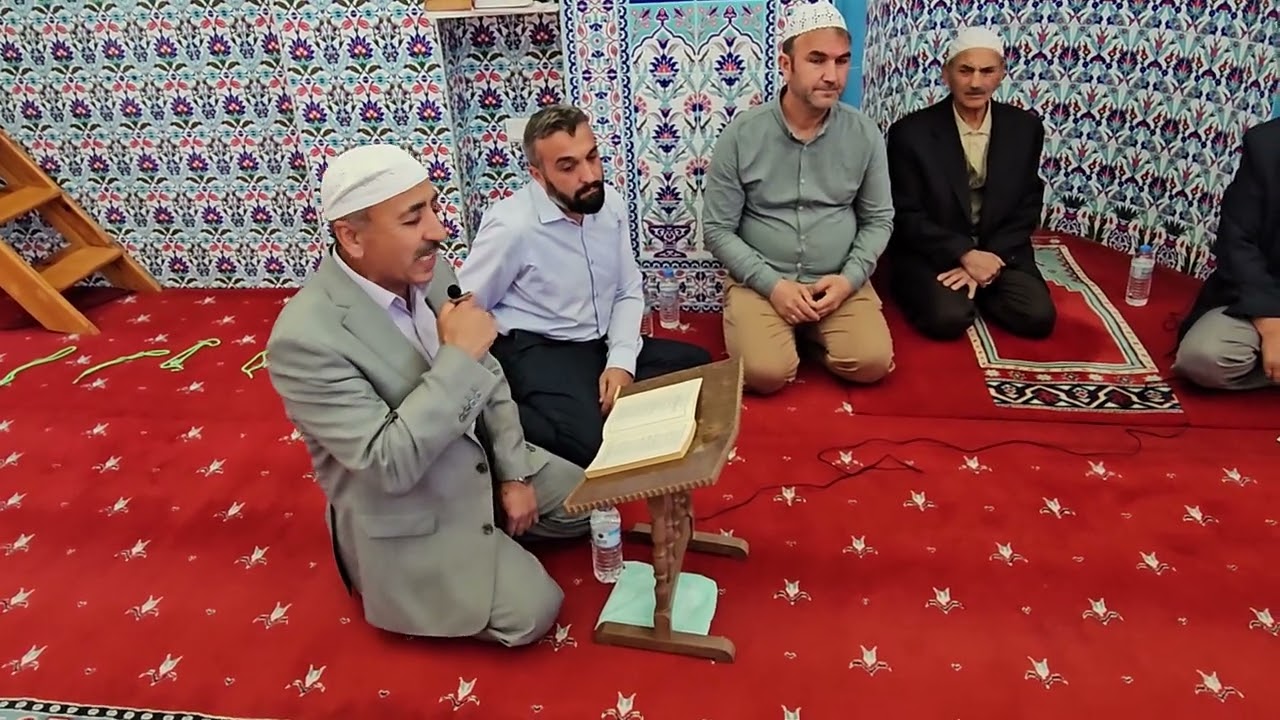 DEMİRCİ'nin ULACIK KÖYÜNDE HAYR YEMEĞİNDE BAHATTİN KORKMAZ HOCA CAMİDE MEVLİD OKUYOR 2025