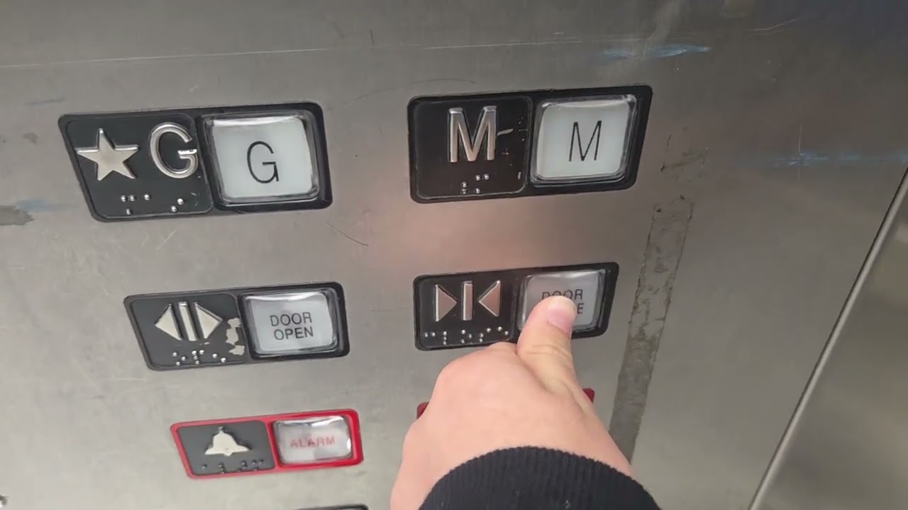 MEI hydraulic elevator at IKEA in Stoughton-MA