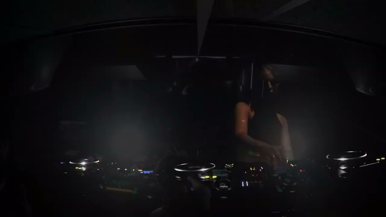 Uma Scheffer  - Paranoid 08-04-2023. Dune Park Club