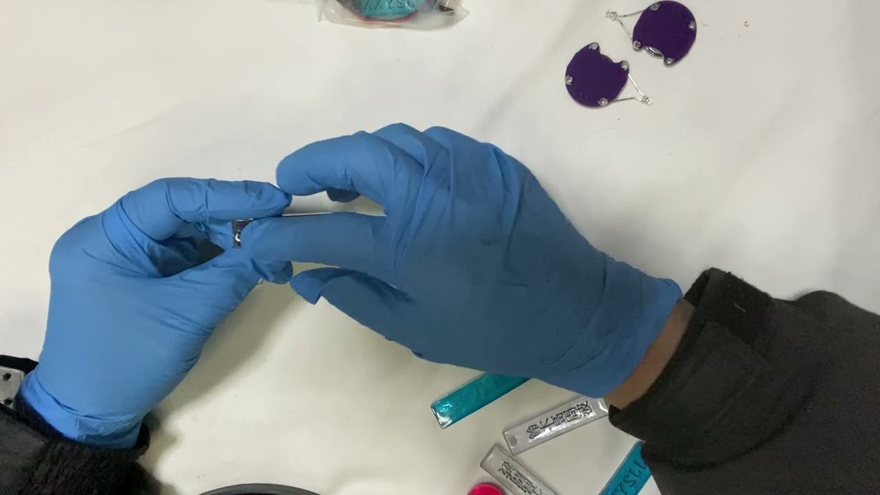 六十の手習レジン工作は難しい