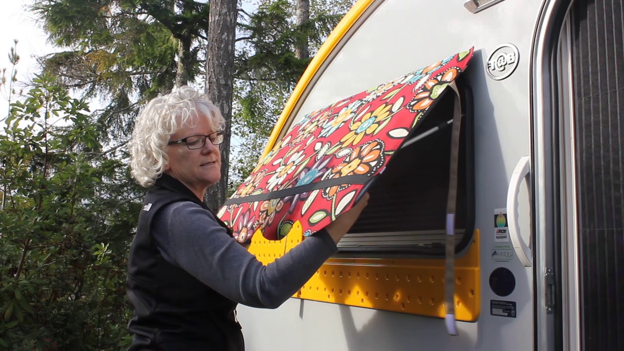 How do T@b Trailer Window Awnings work