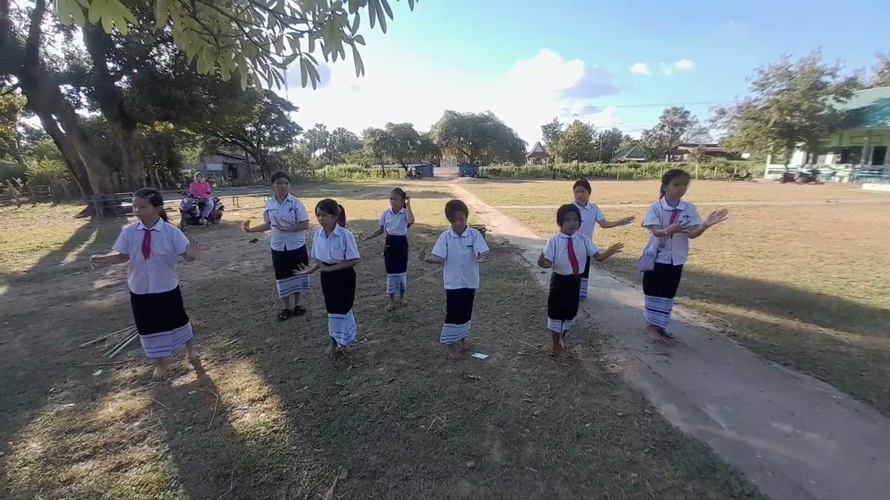 ฝึกซ้อมฟ้อนรำกิจกรรมของโรงเรียน🤍🤍