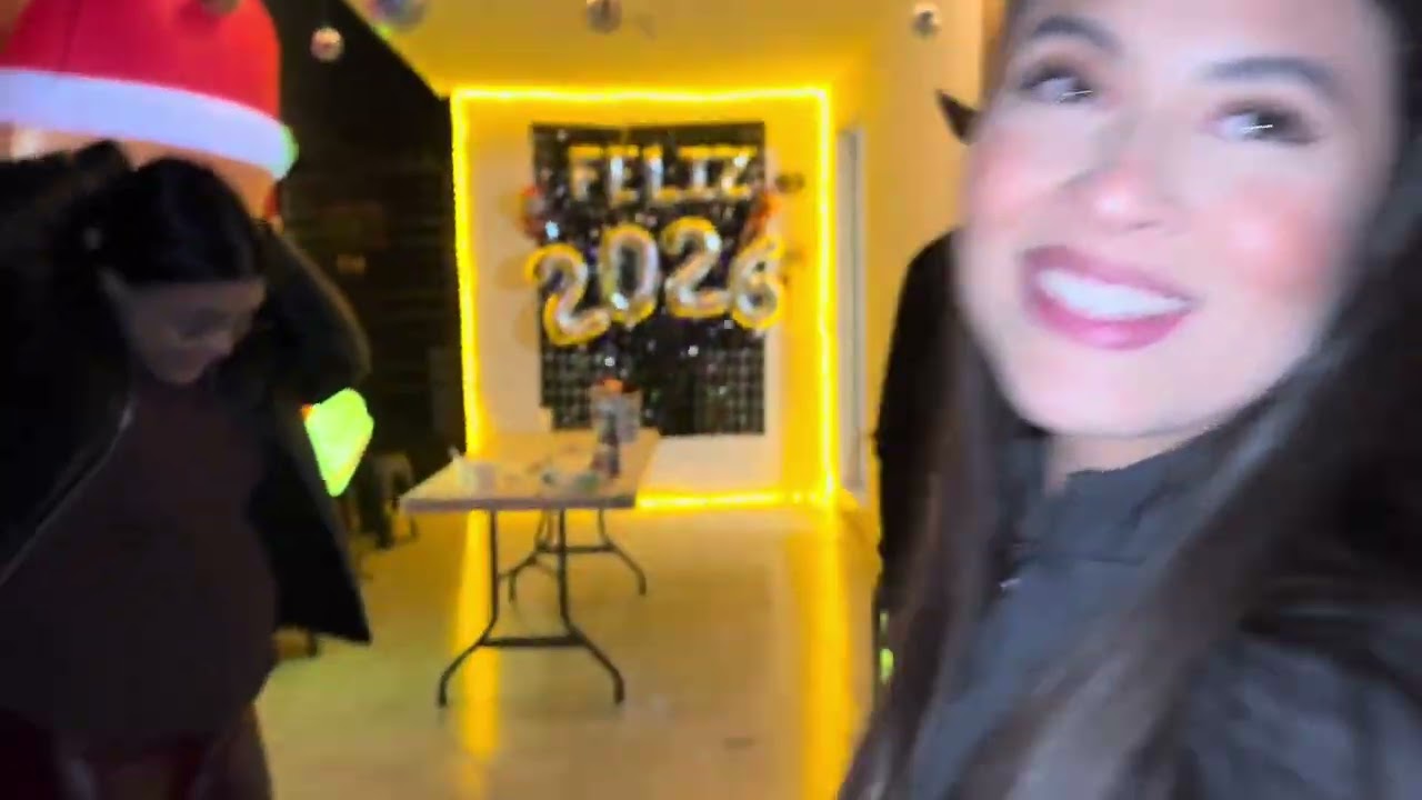 RECIBIENDO EL AÑO NUEVO , ADIÓS 2025