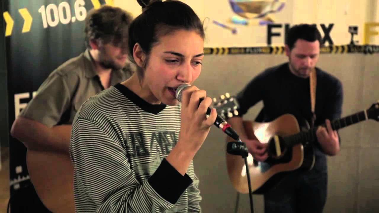 Intergalactic Lovers (Delay) live bei FluxFM - MorningShowcase am Nachmittag (short version)