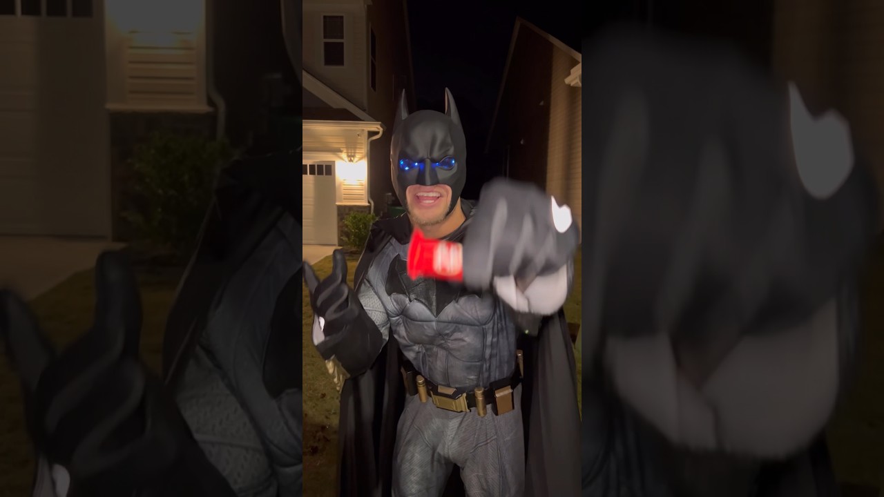 BATMAN: Halloween in Gotham tik tok #batman #shorts