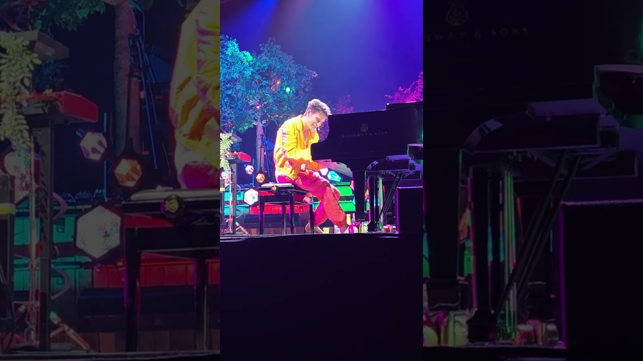 Jacob Collier somebody to love becomes Portugal anthem in lisbon